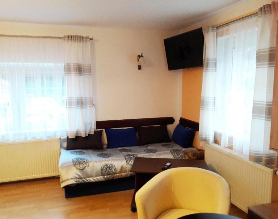 Restaurace a Penzion Oáza Hřensko Exteriér fotografie