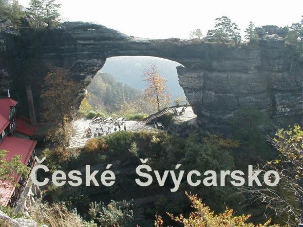 Restaurace a Penzion Oáza Hřensko Exteriér fotografie